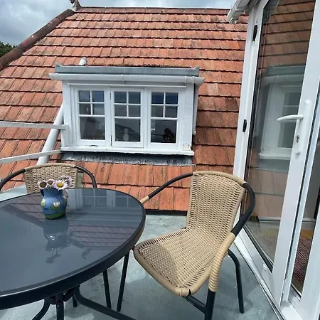 Little Briar Apartment Lyme Regis Exterior photo
